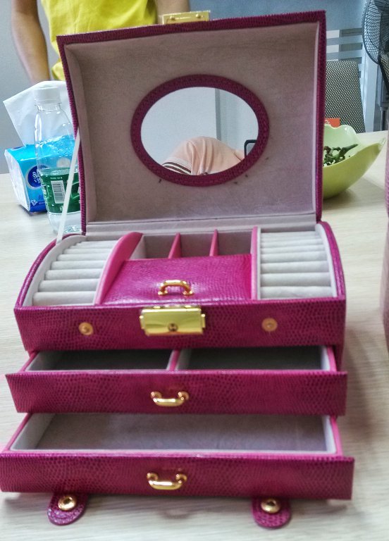 custom jewelry boxes