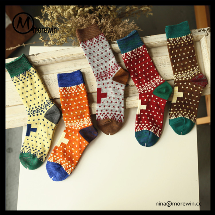 Morewin Fashion Fancy Jacquard Women Socks Combed Cotton Socks