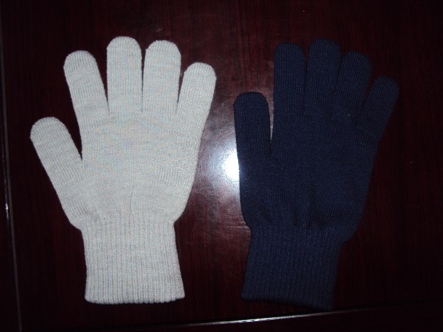 Knitted Gloves,