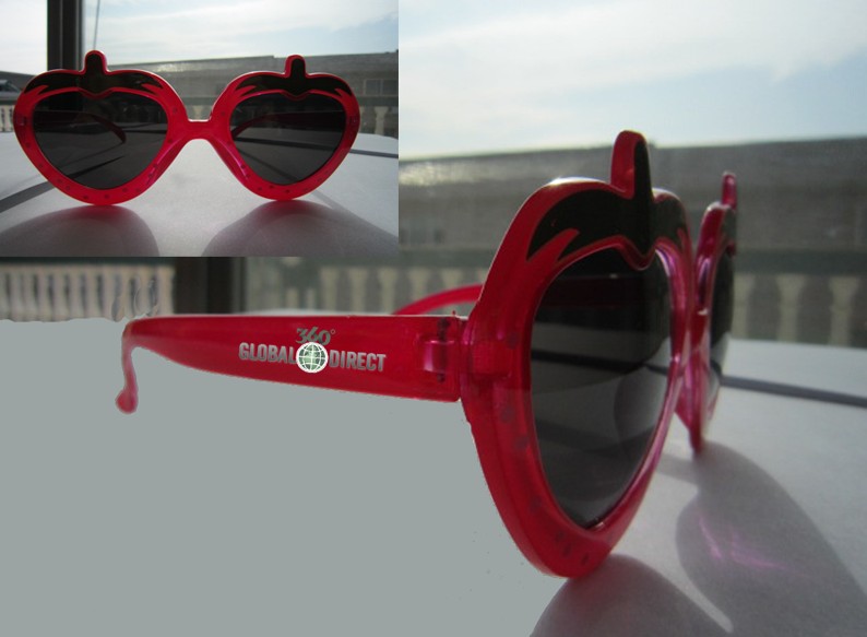 Kids' Strawberry Sunglasses