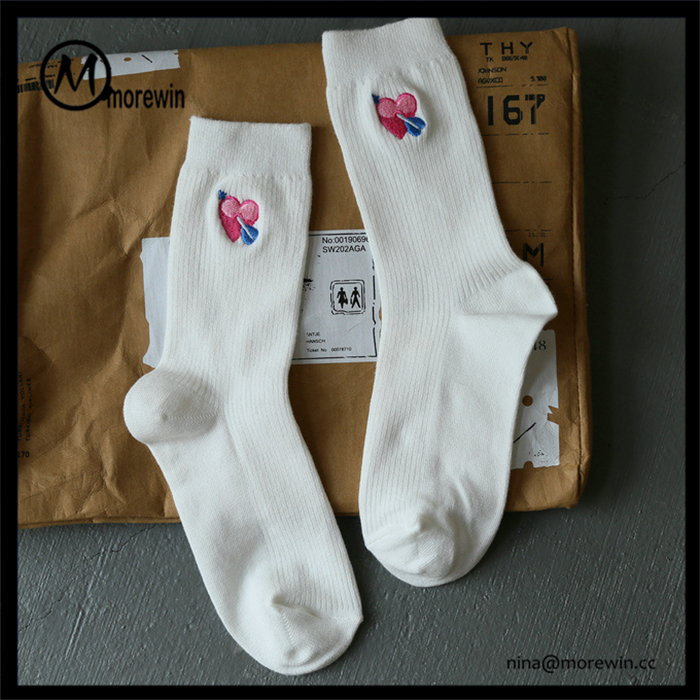 Morewin Custom Embroidery Logo 100% Cotton Women White Tube Socks