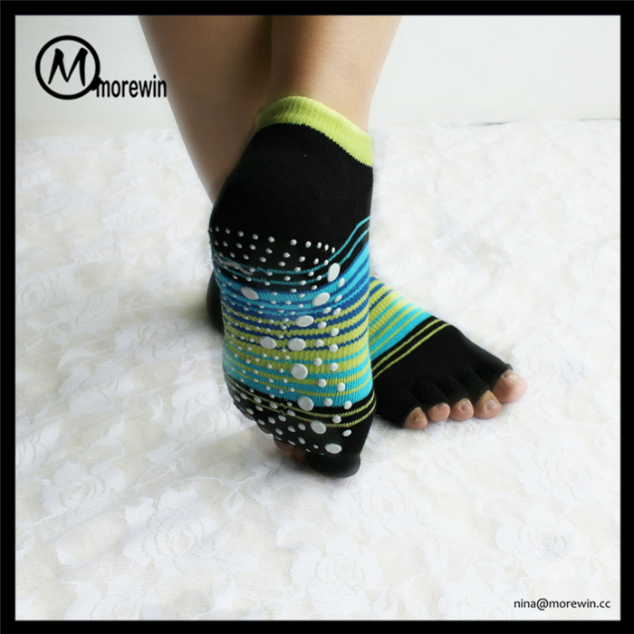 Morewin Hot Selling Women 5 Toe Half Toe Yoga Pilates Socks Green