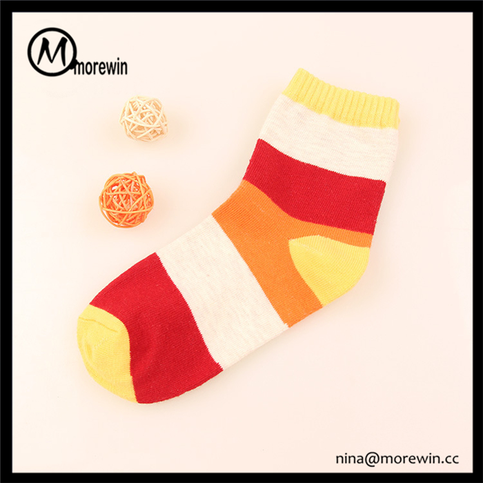 Morewin Fashion New Stripe Color Socks