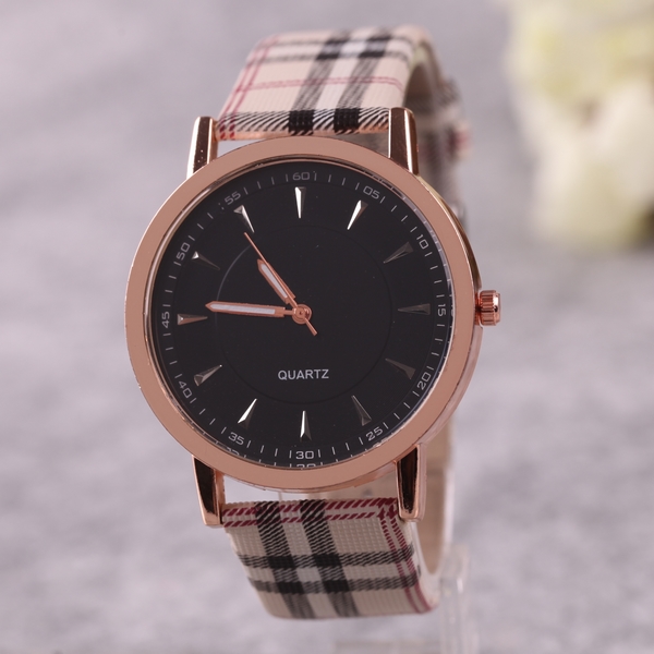 Plaid Leather Strap Metallic Style Watch