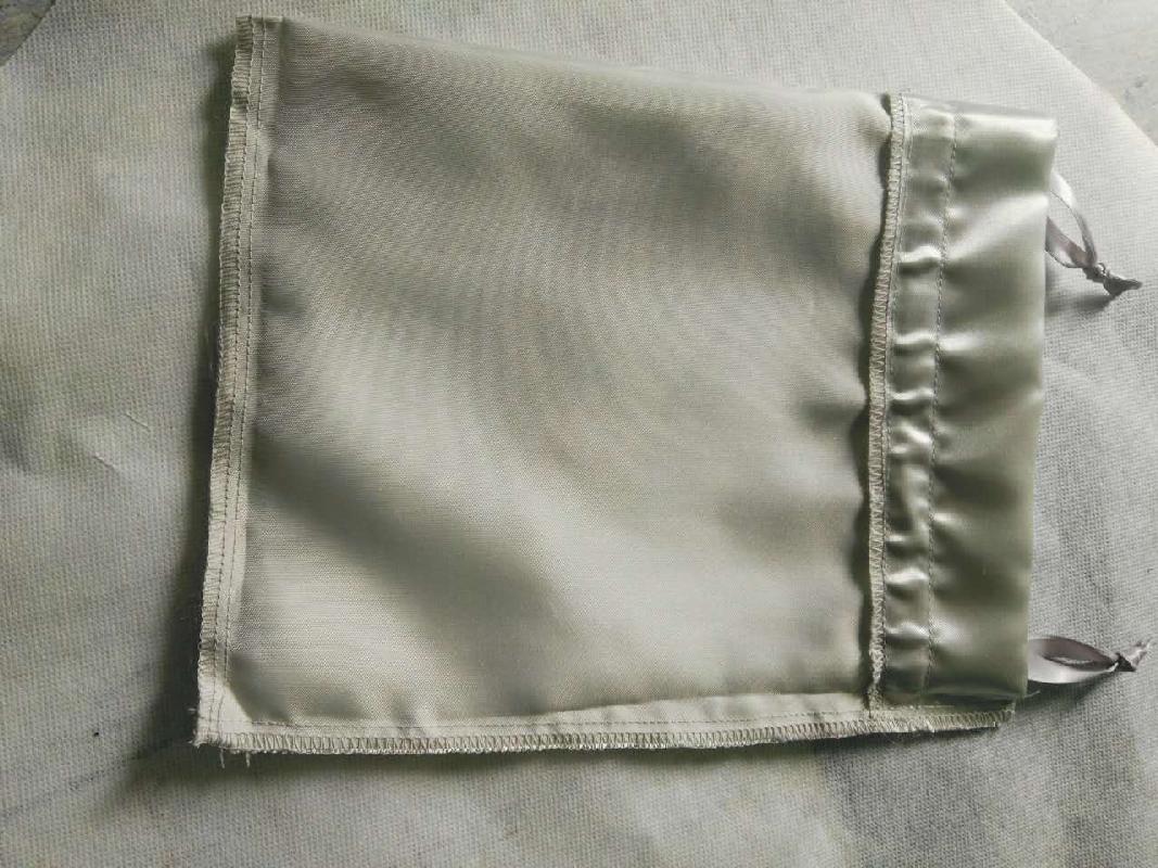 Silk Cloth Drawstring Pouch