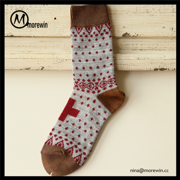 Morewin Fashion Fancy Jacquard Women Socks Combed Cotton Socks