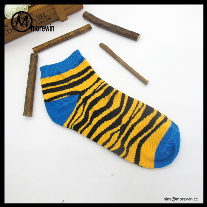 Morewin Unisex Colourful Zebra Stripes Tube Socks