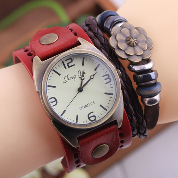 Classic Retro Leather Quartz Watch For Lady