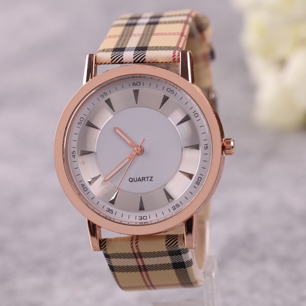 Plaid Leather Strap Metallic Style Watch