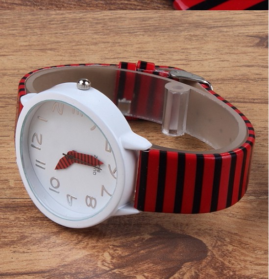 Bar Line Theme Leather Watch