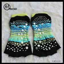 Morewin hot selling women 5 toe half toe yoga pilates socks green wholesale, custom printed logo