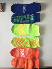 Morewin China Custom Knitted Anti-skid Non-Slippery Grip Indoor Trampoli wholesale, custom printed logo